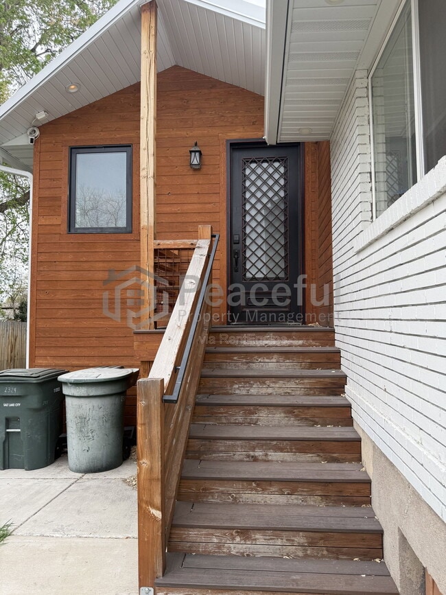 Photo - 2324 S Green St Unidad U1