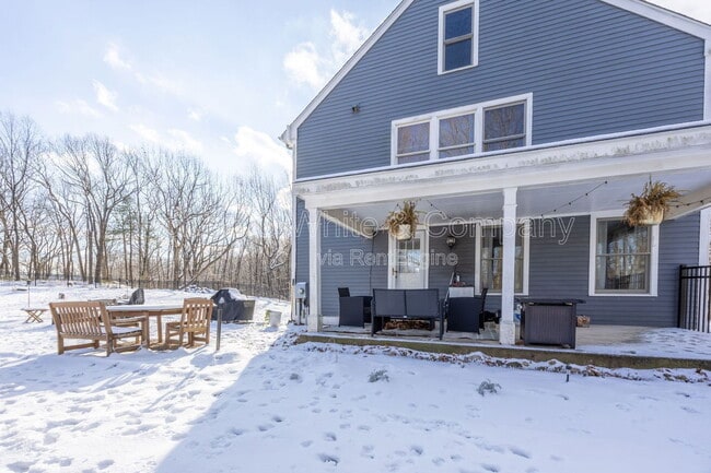 Photo - 27 Saw Mill Rd