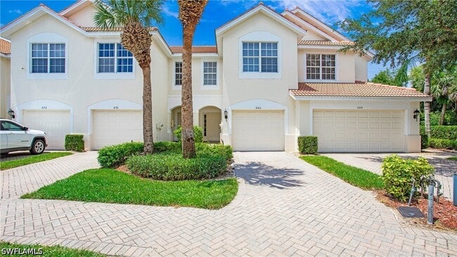 Building Photo - 880 Hampton Cir