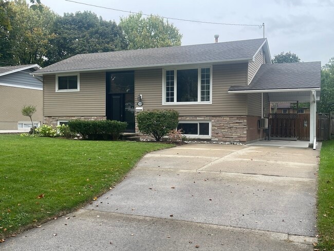 Photo - 1128 Sole St