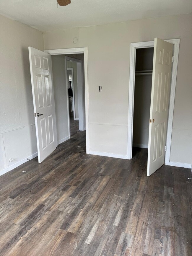 Photo - 2238 Hutton St