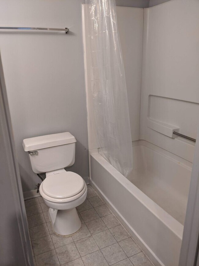 3921 SW 34th St Unit UTG, 312 - 3