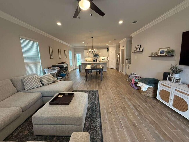 Photo - 115 Apollo Ave