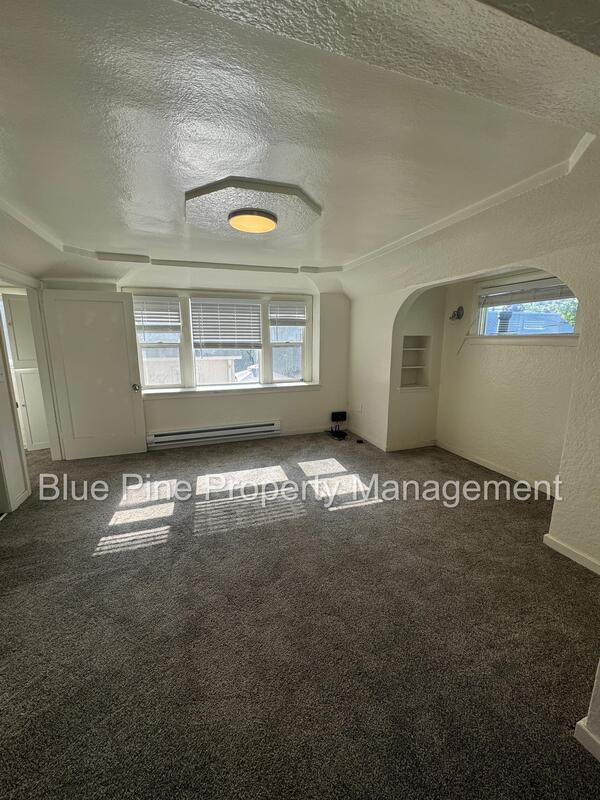 Photo - 112 4th St