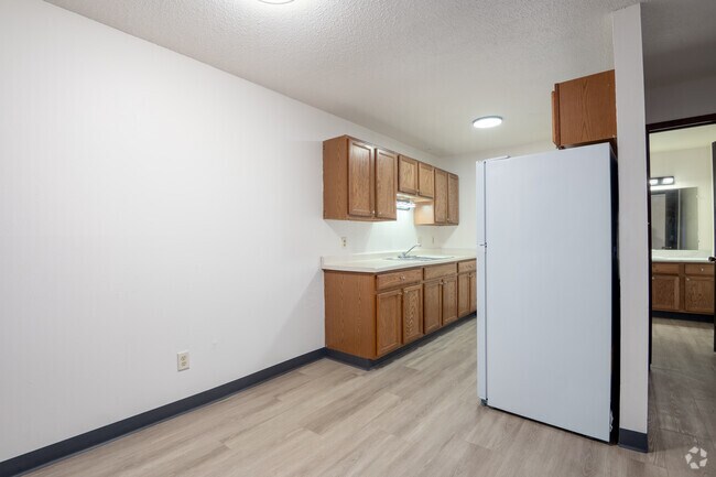 1BR, 1BA - 550SF - Dining Room