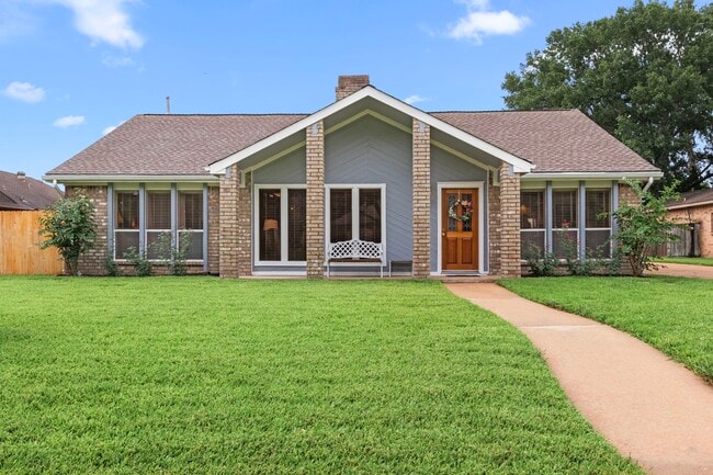 Photo - 815 Millpond Dr