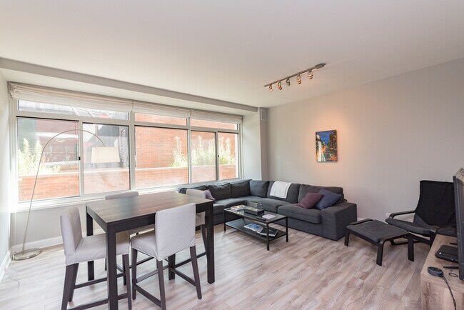 Photo - 211 E Ohio St Unit 618