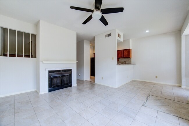 Photo - 2121 El Paseo St