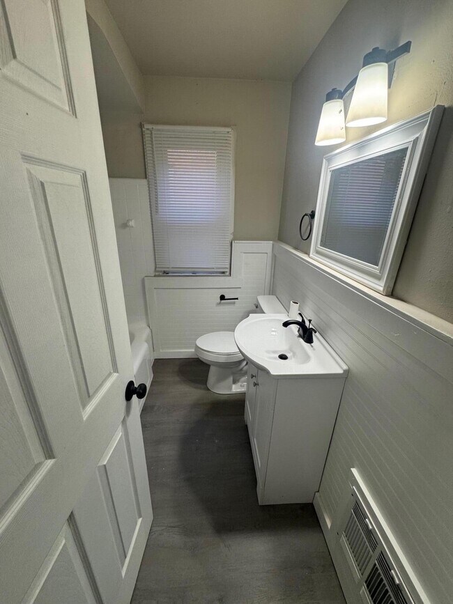 Photo - 14854 Ohio St