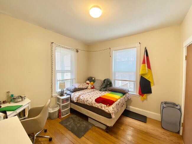 Photo - 21 Bucknam St Unidad 3