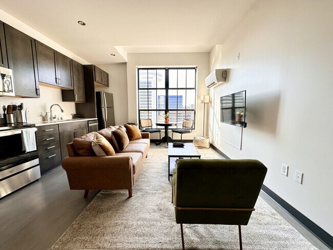 Photo - 333 W State St Unidad SI ID1379059P