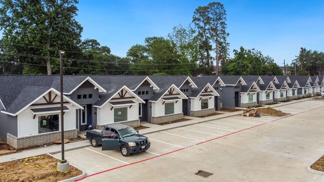 Building Photo - 10317 Lake Rd Unit 3A Rental