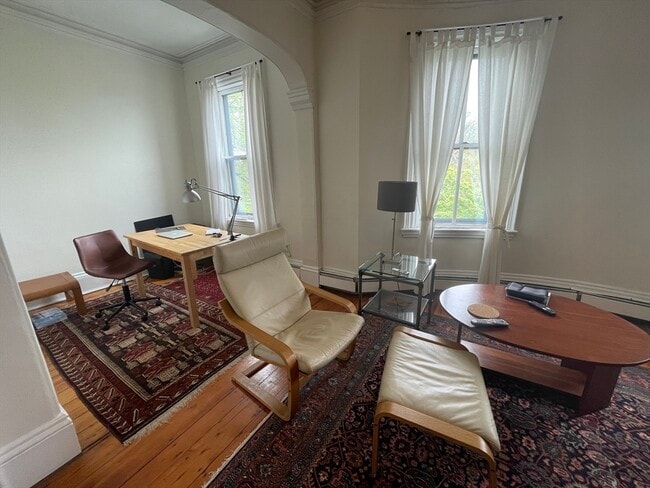 Photo - 811 E Broadway Unit 2