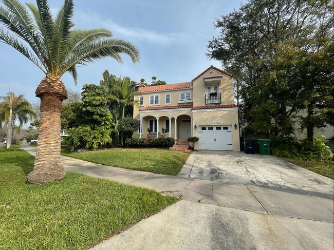 Photo - Davis Islands Spanish Med 3 Bed 2.5 Bath 1 car garage with Spool