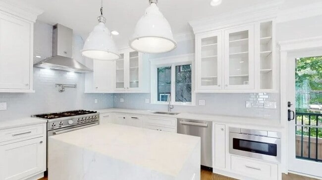 Photo - Charming 4 Bedroom-No Broker Fee