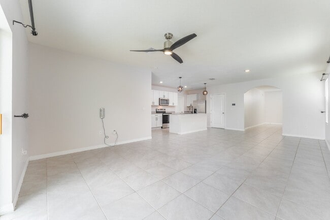 Photo - "Spacious 5-Bed Oasis located in SouthShore Bay!