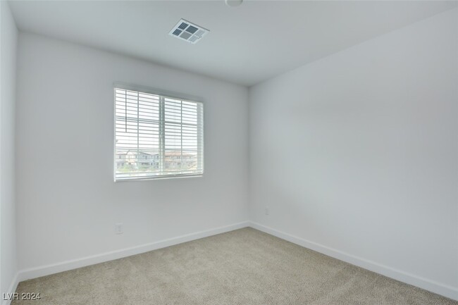 Photo - 893 Watford Pl Townhome