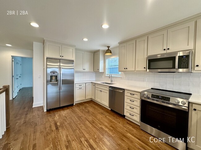 Photo - 7708 Main St