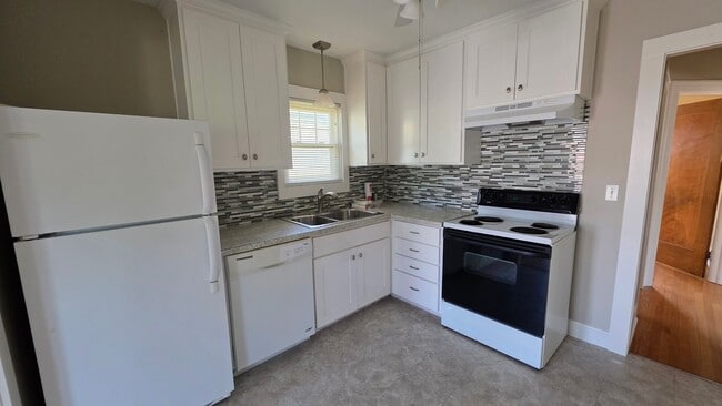 Photo - 1432 W 48th St Unidad 1
