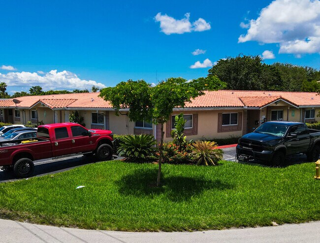 Photo - 8430 NW 40th St