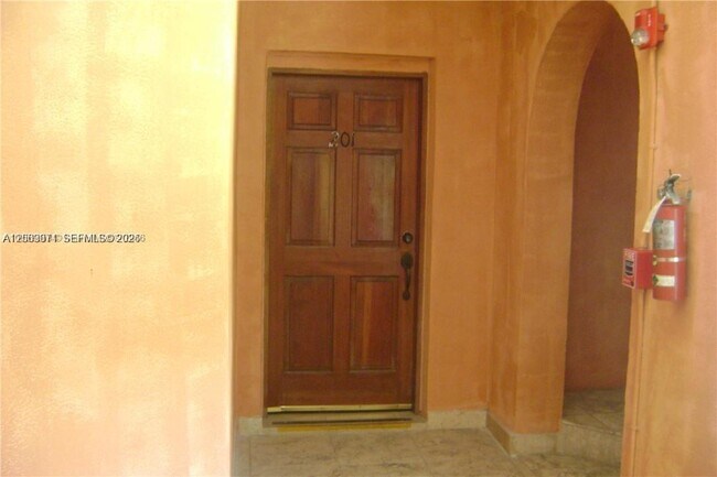 Photo - 4812 Pine Tree Dr Unit 201