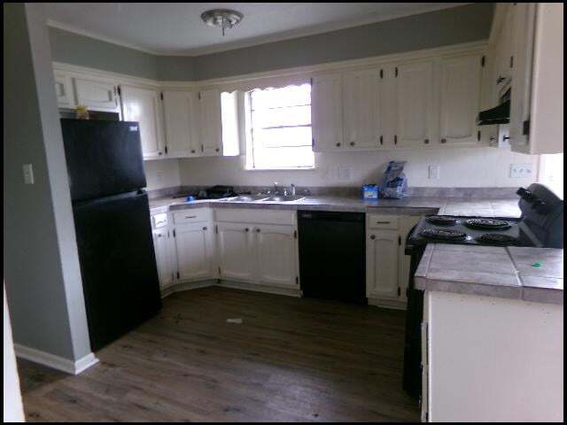 Photo - 305 Smart St