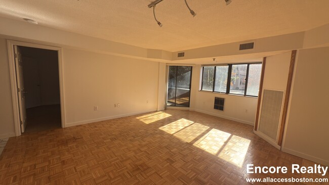 Building Photo - 152 Kelton St Unit #145 - 506 Rental