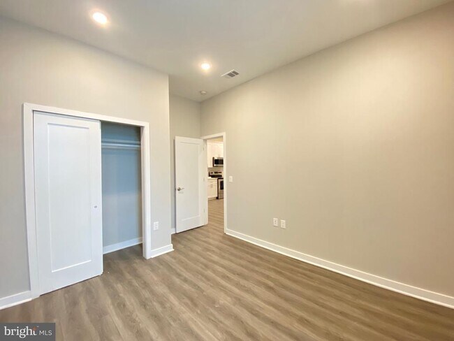 Photo - 1 W Main St Unit 903