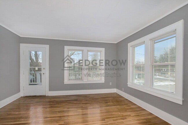 Photo - 666 Myrtle St NW