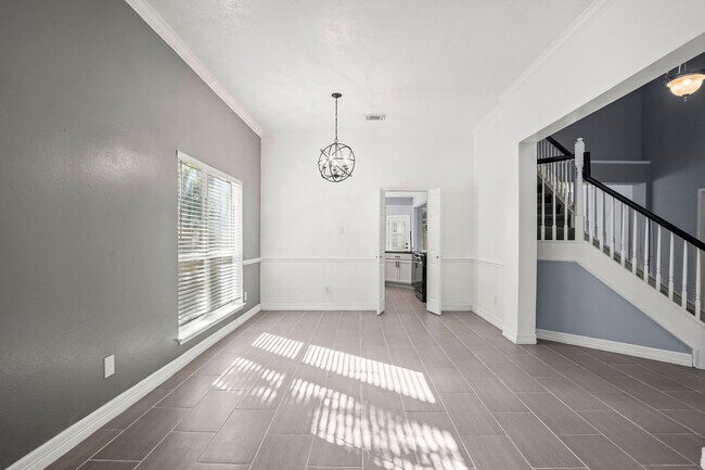 Photo - 47 N Winterport Cir