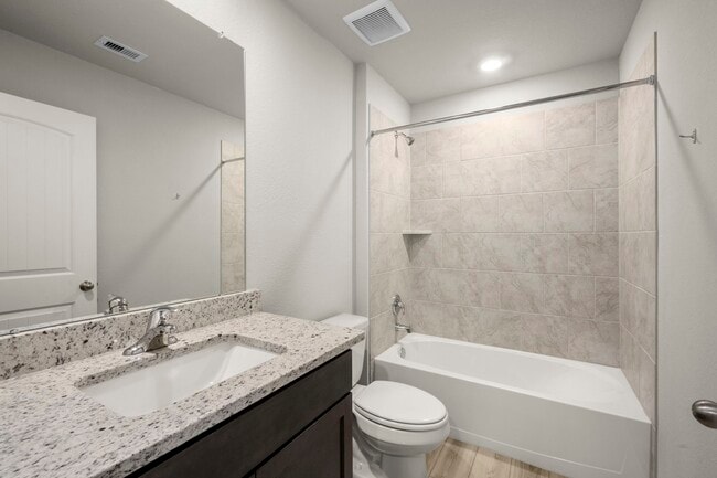 Photo - 212 Barton Crk