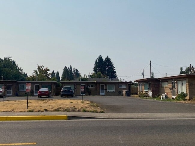 Photo - Recently Updated and Conveniently Located ... Unit 08