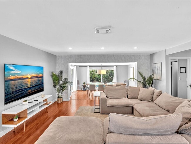 Photo - 1786 NE 21st St