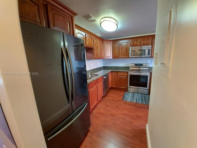 Photo - 20033 NE 2nd Pl