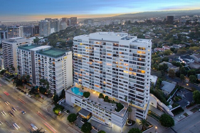 Building Photo - 10501 Wilshire Blvd Unit 2304 Rental