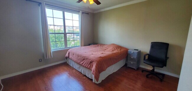 Photo - 950 Henderson St Unit 1304