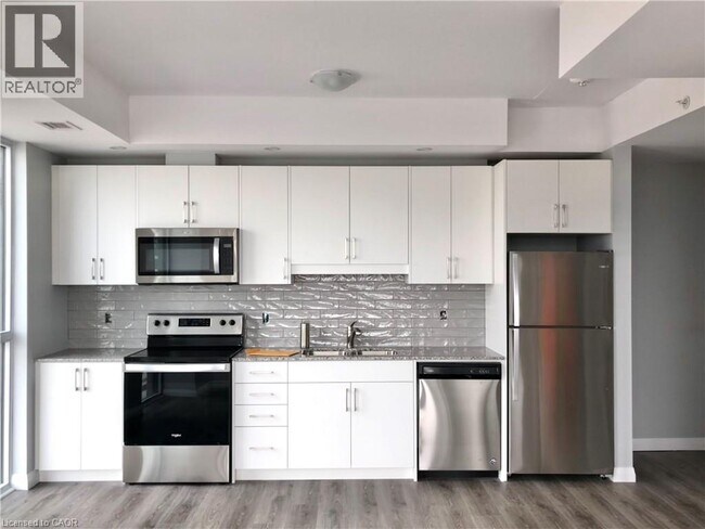 Photo - 60 Charles St W Unit 1110