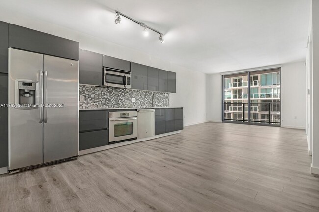 Photo - 31 SE 6th St Condo Unit 2006
