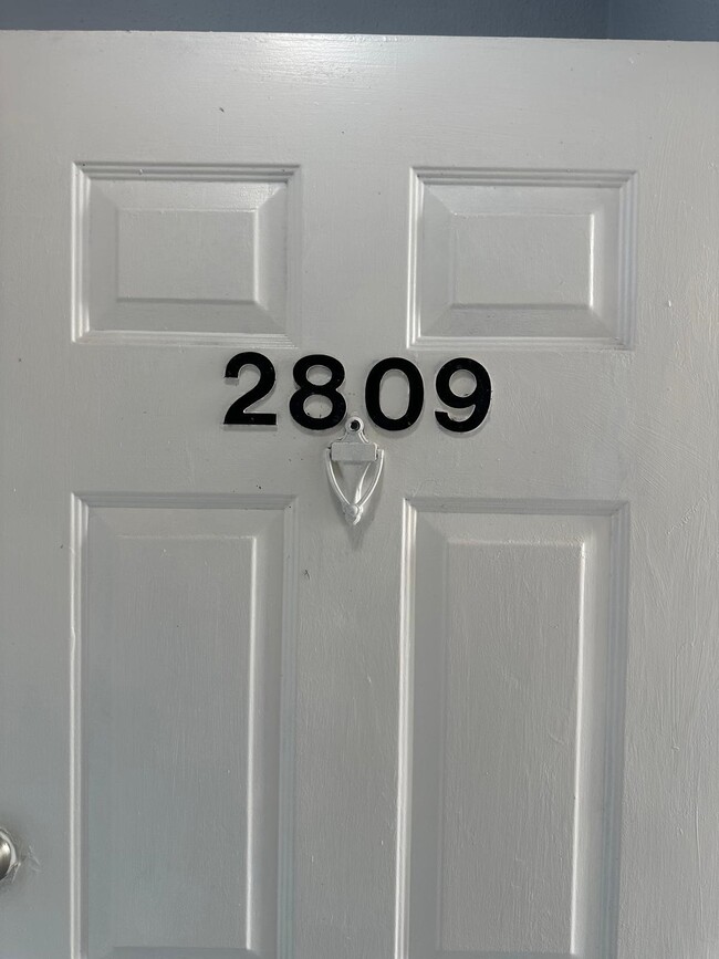 Building Photo - 2800 Jeanetta St Unit 2809