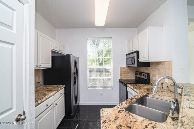 13703 Richmond Park Dr N Unit 1603
