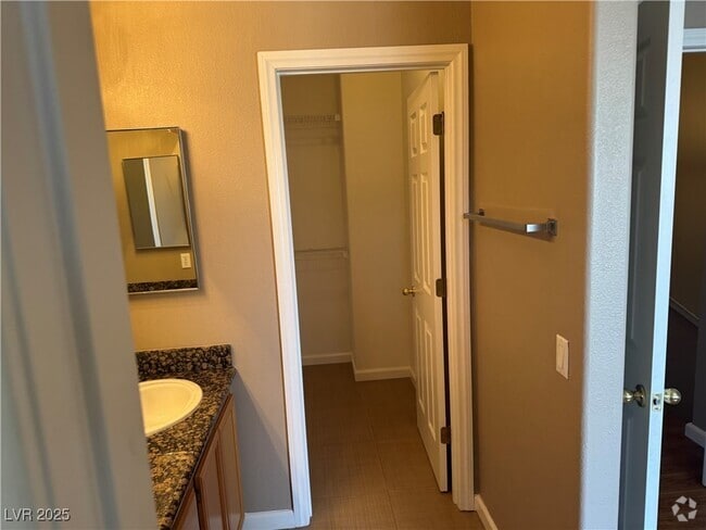 Building Photo - 10364 Timber Canyon Ave Rental