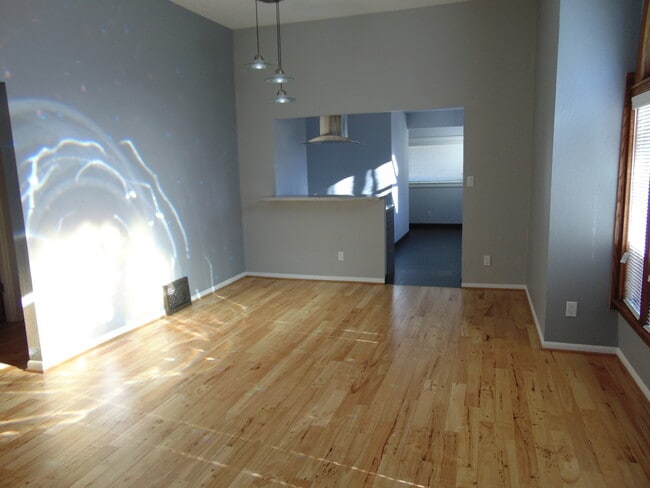 Photo - 824 NE Ravenna Blvd