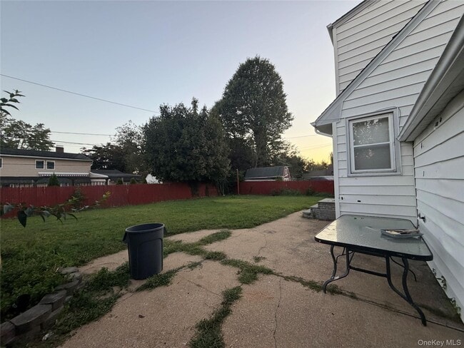 18 Alexander Ave