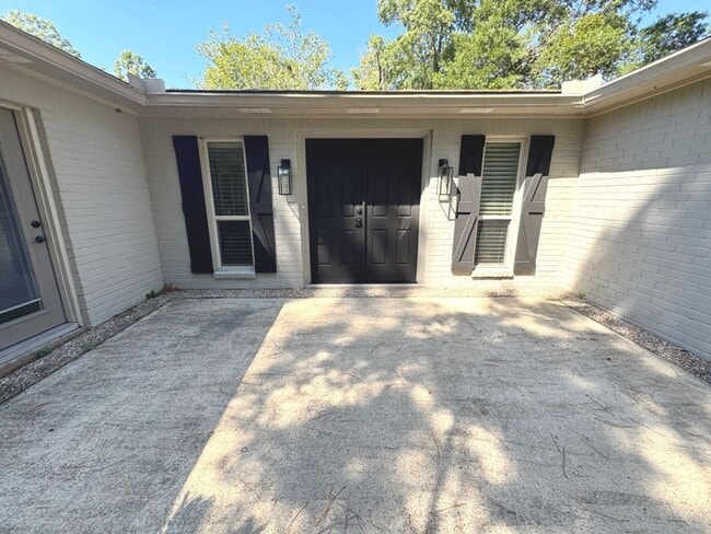 Photo - 1385 Fenwick Cir