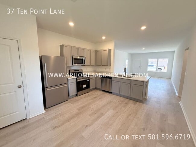 Photo - 37 10 Point Ln