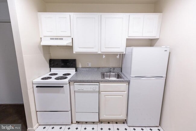 Photo - 2311 Spruce St Unit 203