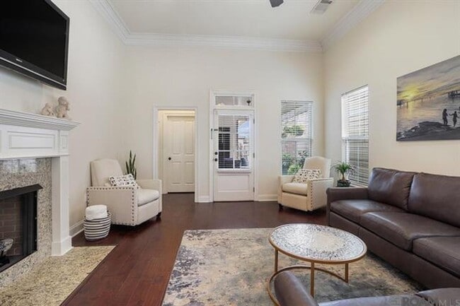 Building Photo - 4 Bedroom House  House in Gated Community| Community Pool  & Gym