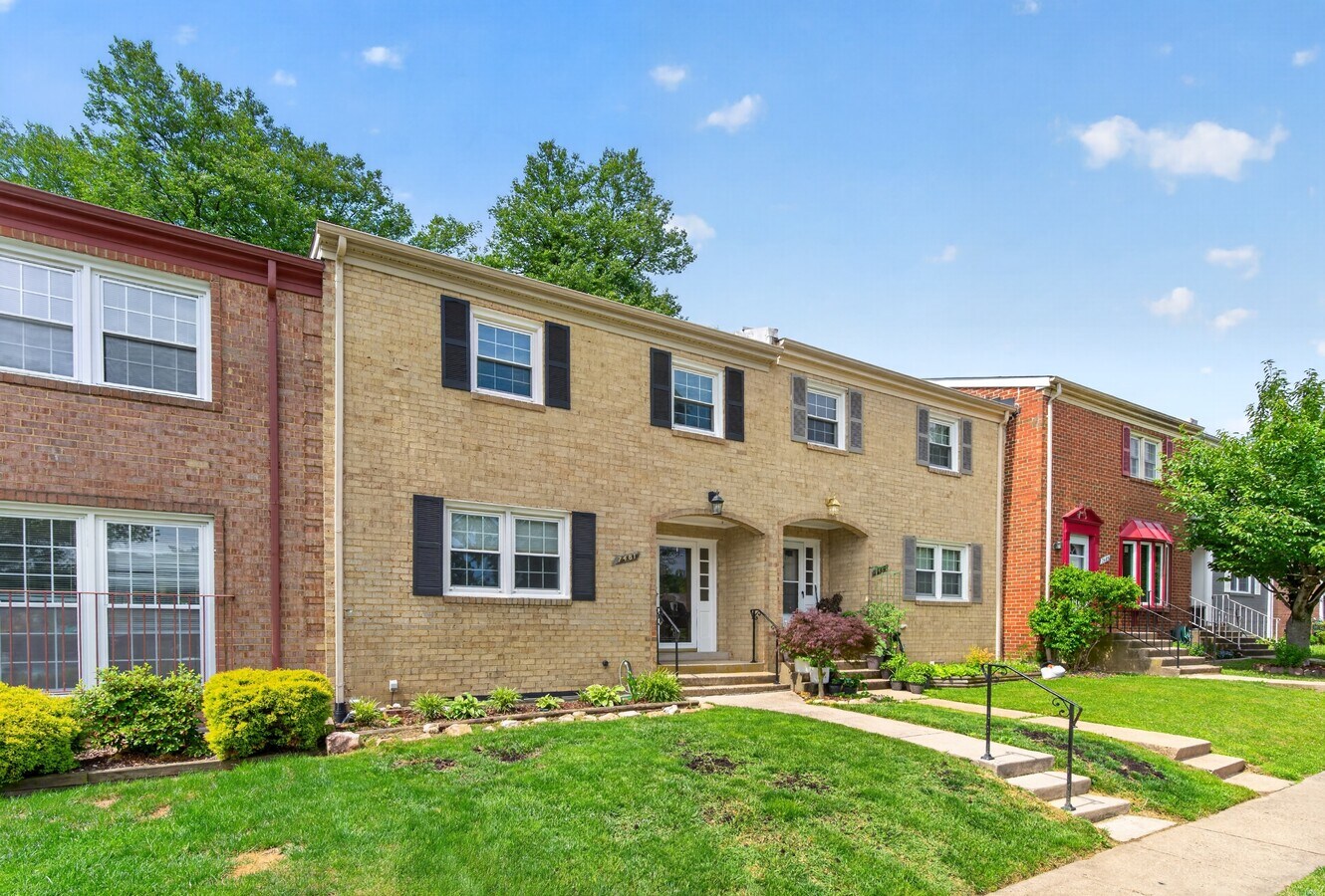 Photo - 7481 Jayhawk St