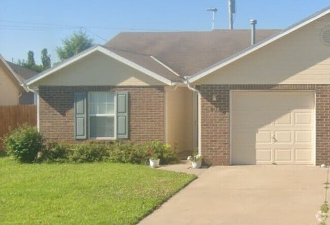 Building Photo - Quality Home Management
