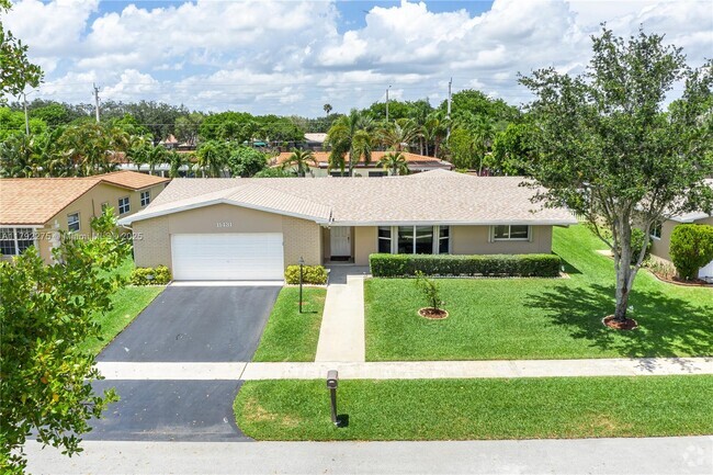 Building Photo - 11431 NW 23rd St Rental